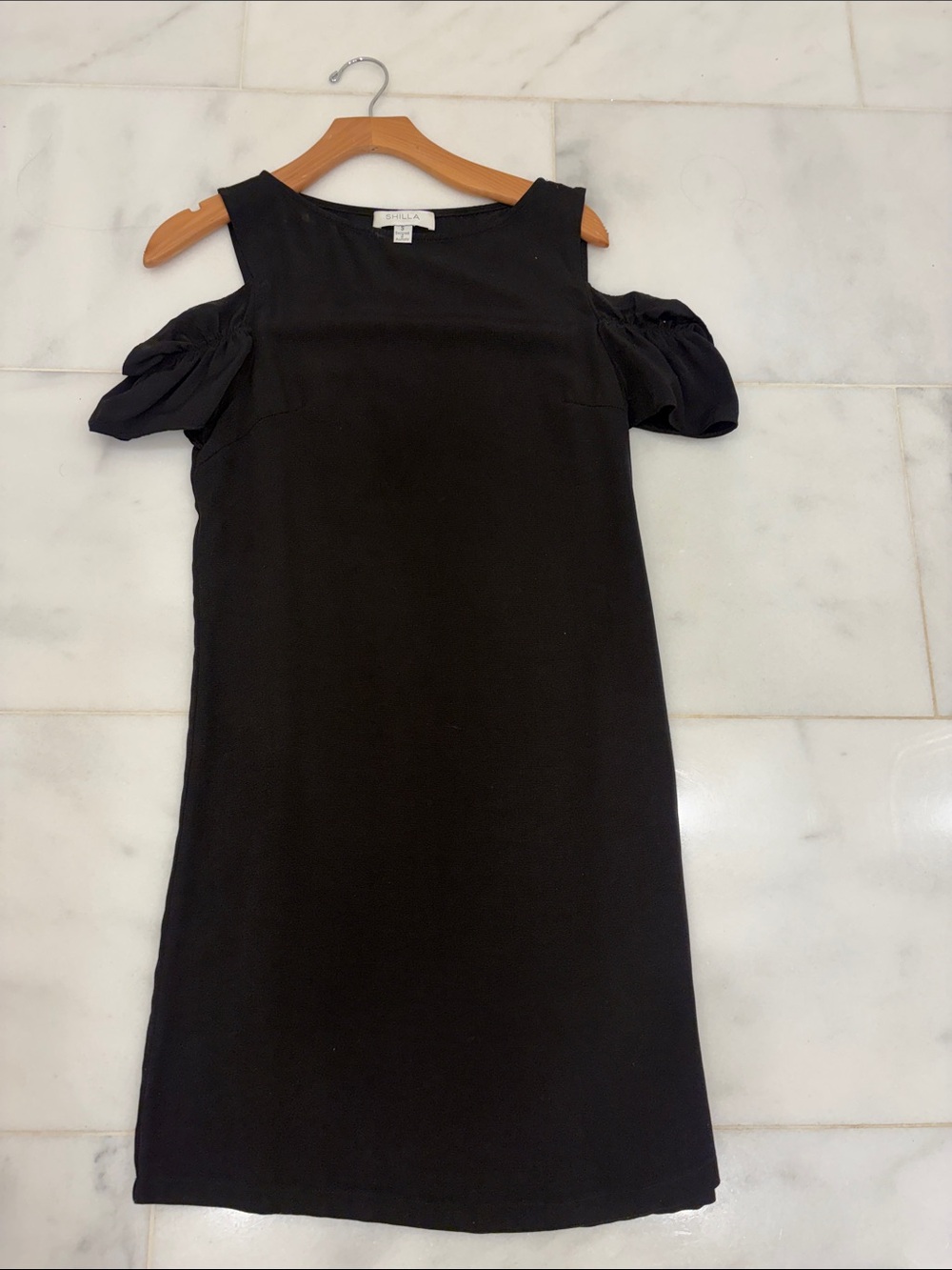 SHILLA Black Garment with Logo Tag